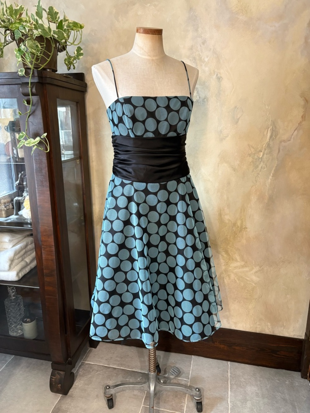 Purchased on Poshmark but too small. Can be worn with stilettos or doc Martin’s